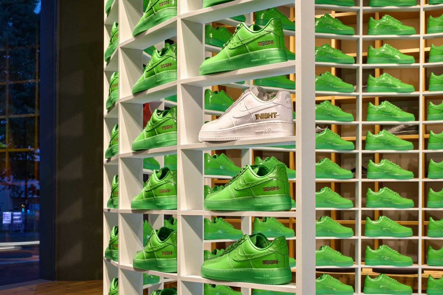 Air Force 1 Gallery by atmos Sendagaya